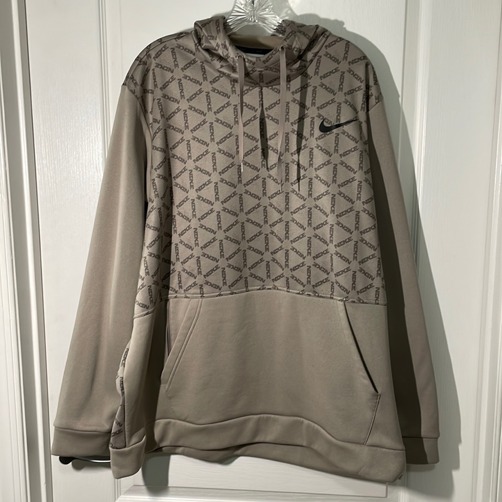 Nike Men’s Therma-fit Hoodie